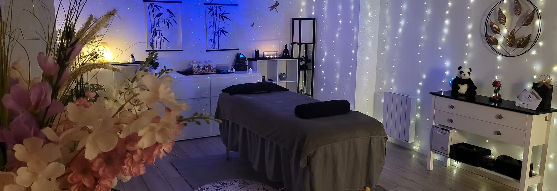 Image de fond du site Nagomi, on y apercoit le salon de massage